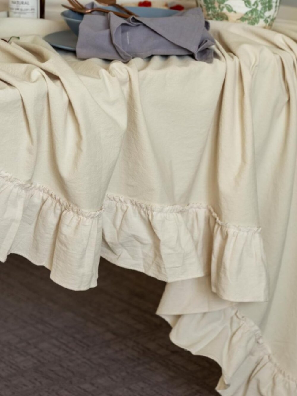 100% Cotton Tablecloth, Ruffle, 60" X 84" NWOT - Picture 6 of 10